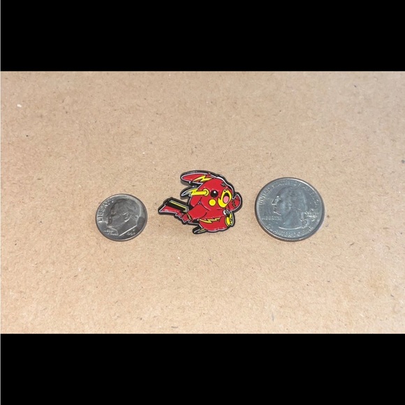 Flash Pikachu Pin - Picture 3 of 3